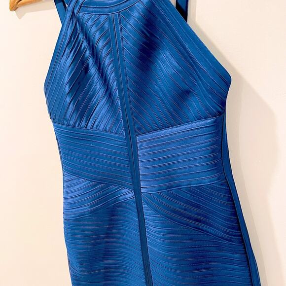BCBG MAX AZRIA Rivas Sleeveless Bandage Dress Blue Depth Size 6 NWOT - Picture 4 of 5